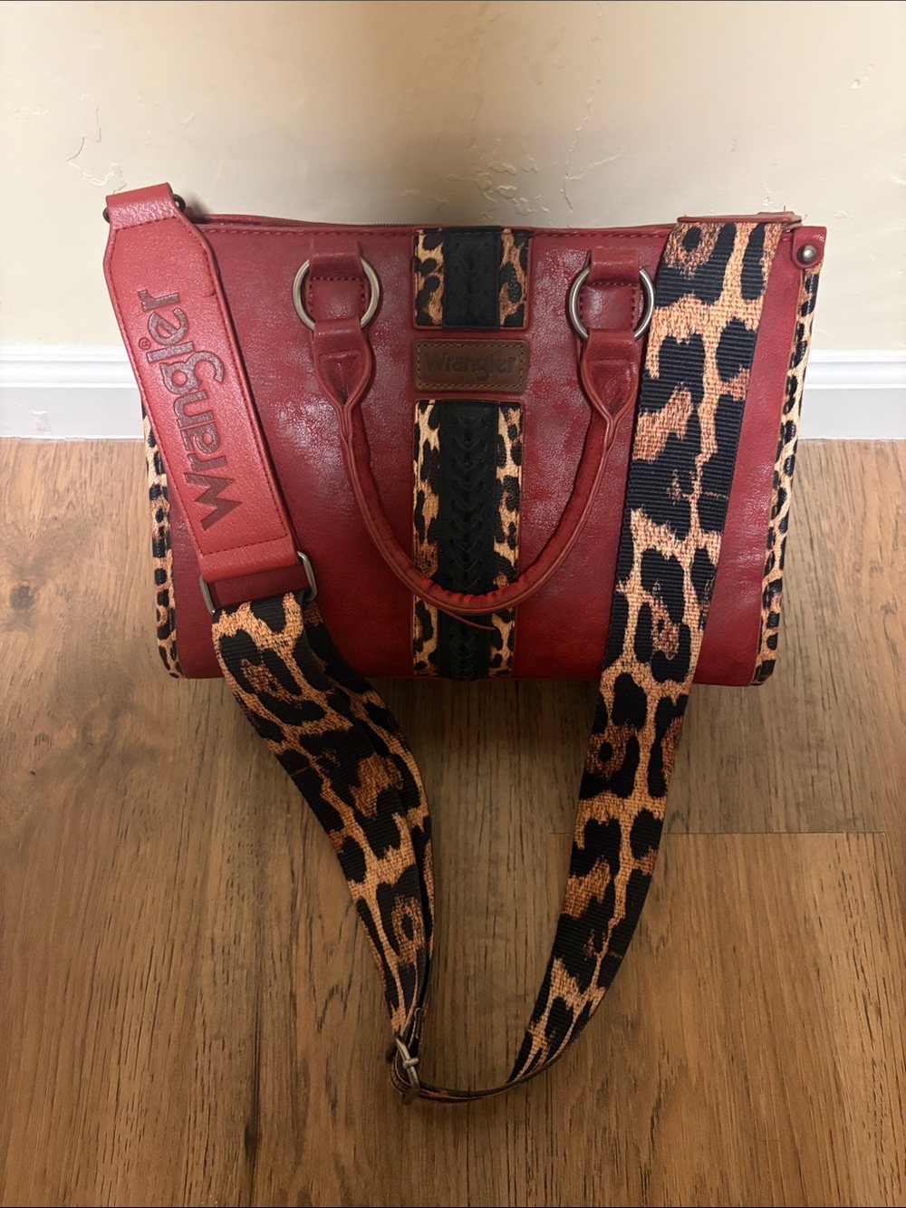 Wrangler Red & Leopard Tote Bag - Picture 1 of 4